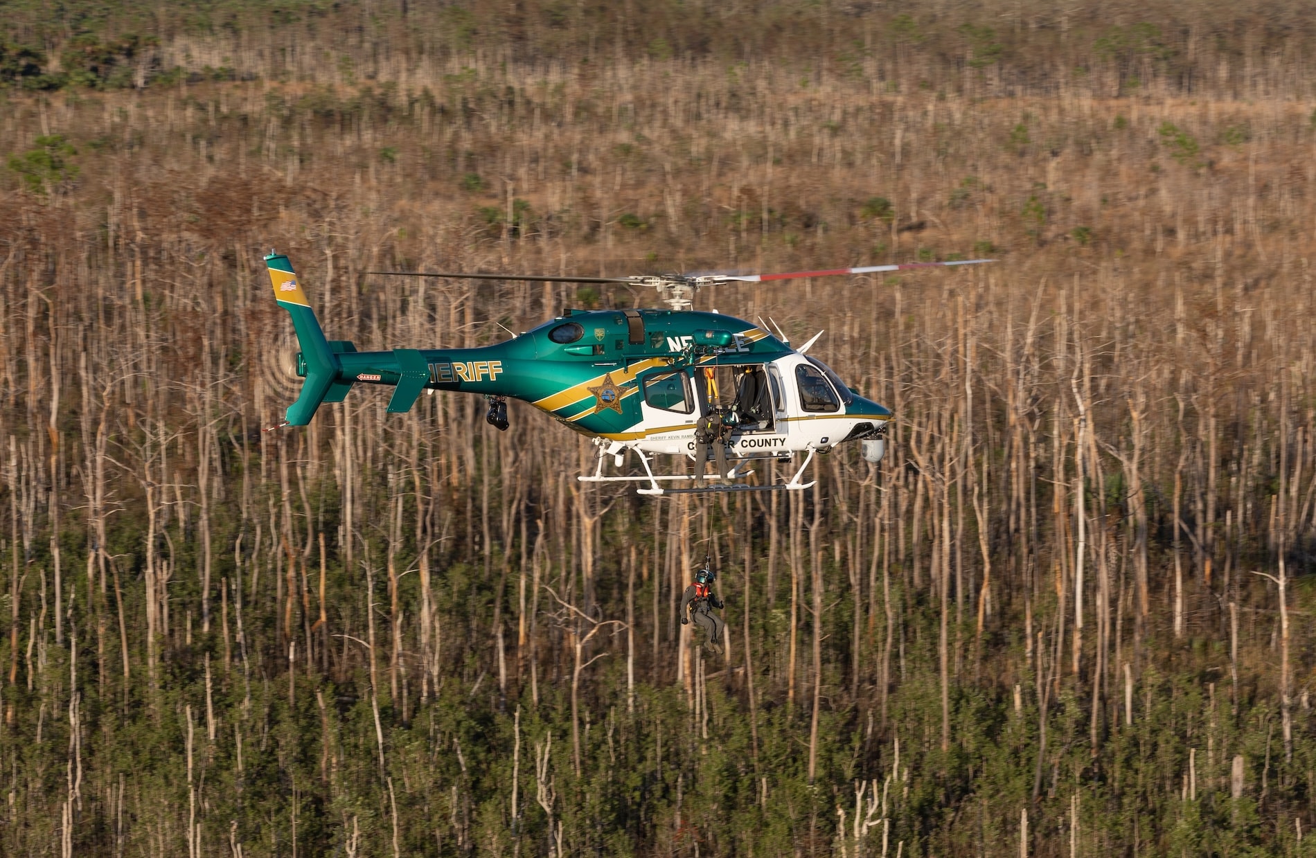 bell-429-sheriff-operación-de seguridad pública