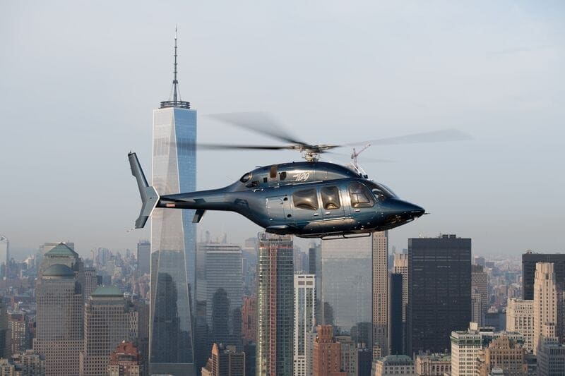 Bell 429 en vuelo sobre la ciudad de Nueva York
