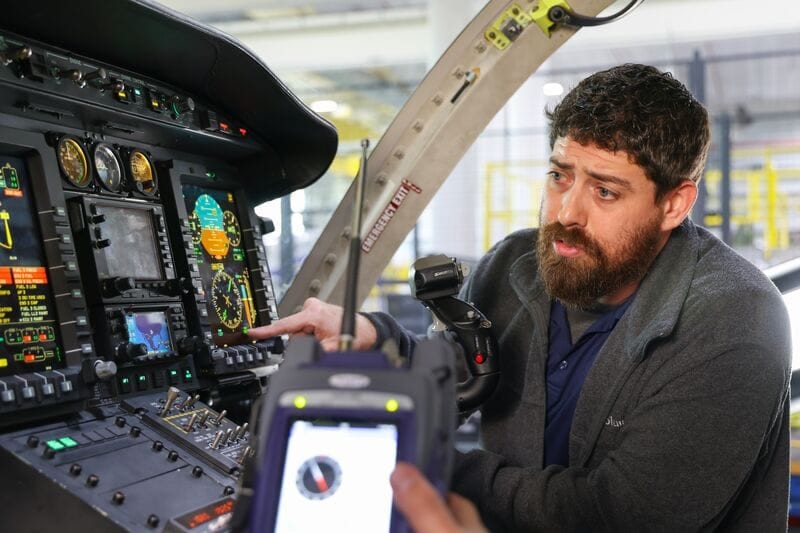 Entrenamiento de aviónica de Bell Training Academy