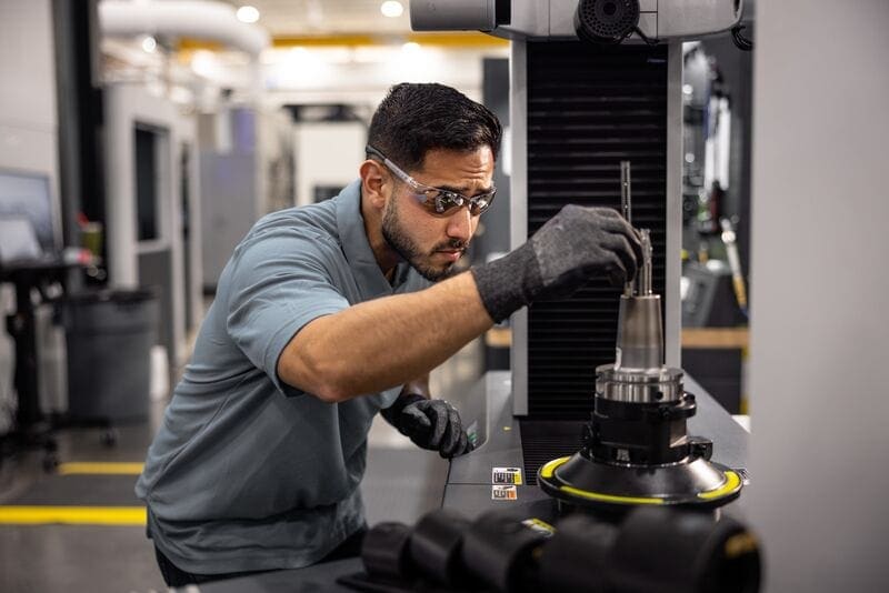 Web_Standard-Recruitment-Campaign_Vincent_Roazzi_Final-Selects_052323-37