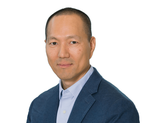 Dennis Kim, vicepresidente ejecutivo - director de asuntos legales